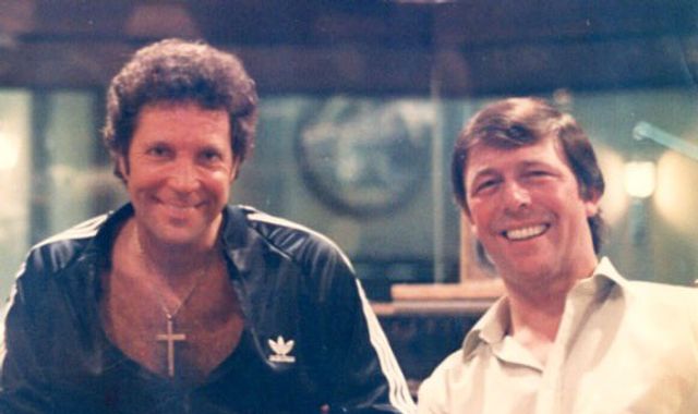 Les Reed: Tom Jones pays tribute as songwriter behind hit Delilah dies aged 83 Les Reed: Tom Jones pays tribute as songwriter behind hit Delilah dies aged 83