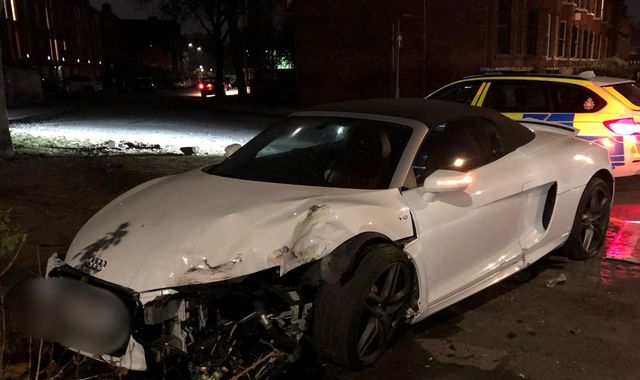 Driver flees after crashing £130,000 supercar in Greater Manchester Driver flees after crashing £130,000 supercar in Greater Manchester