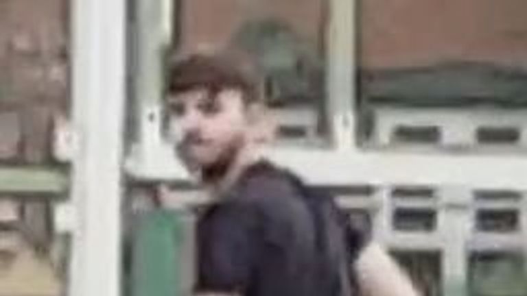 Detectives have released footage & images of a man they want to identify over the abduction of a 12-year-old girl in Leeds
