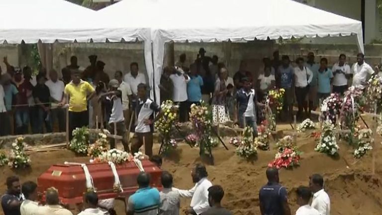 Mass burials are carried out in Sri Lanka following terrorist bombings