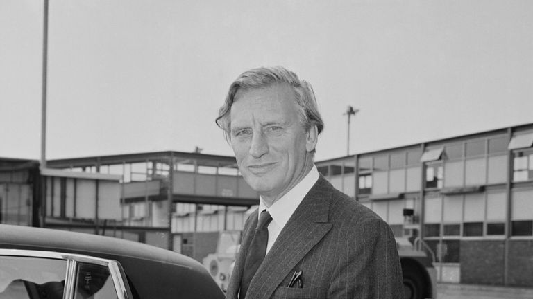 British banker Gordon Richardson (1915-2010), recently appointed Governor of the Bank of England, pictured arriving at Heathrow Airport in London on 10th July 1973. (Photo by R. Brigden/Daily Express/Hulton Archive/Getty Images)