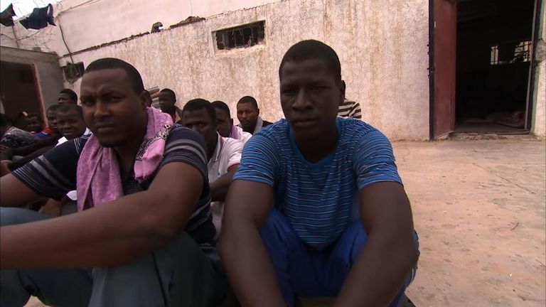 800,000 migrants are in Libya attempting to reach Europe