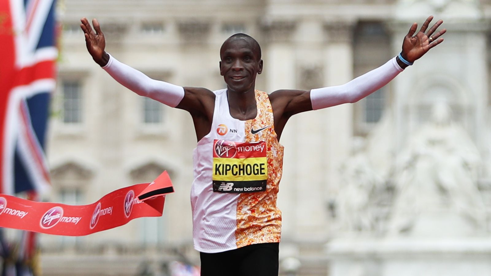 Eliud Kipchoge: Marathon star has 41 pacesetters for sub-two hour run ...