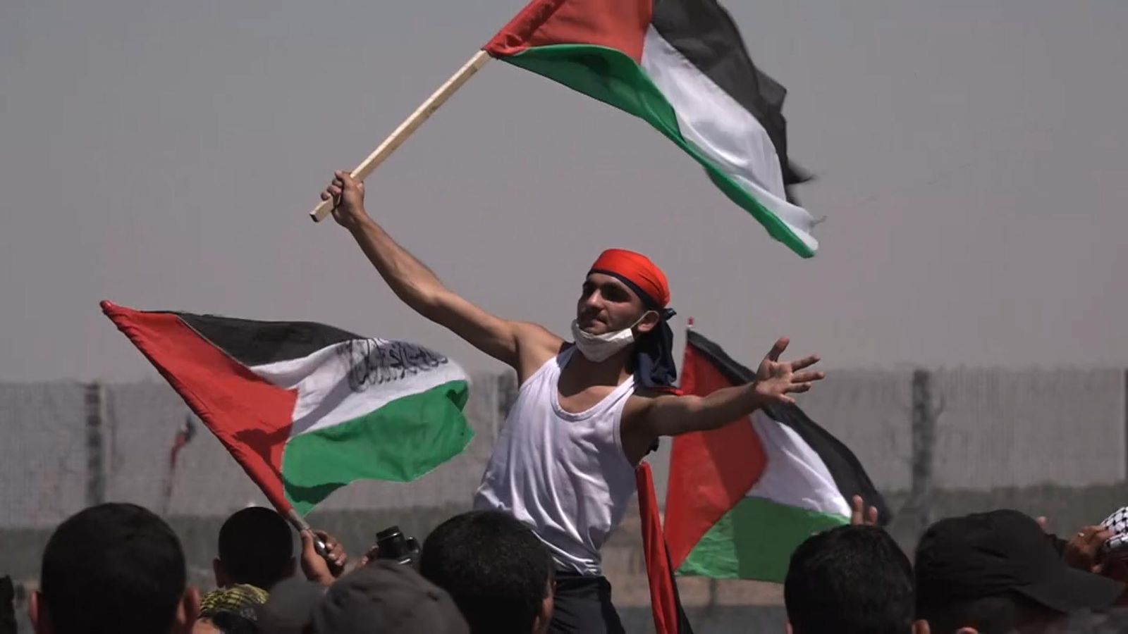Thousands at Gaza border protests as Palestinians mark 71 years of displacement