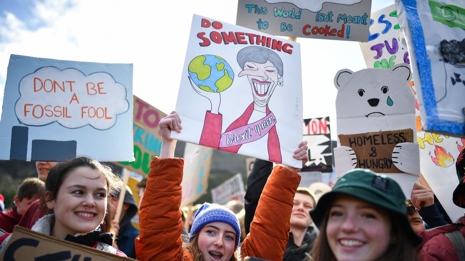 Climate change 'should be core part of school curriculum'