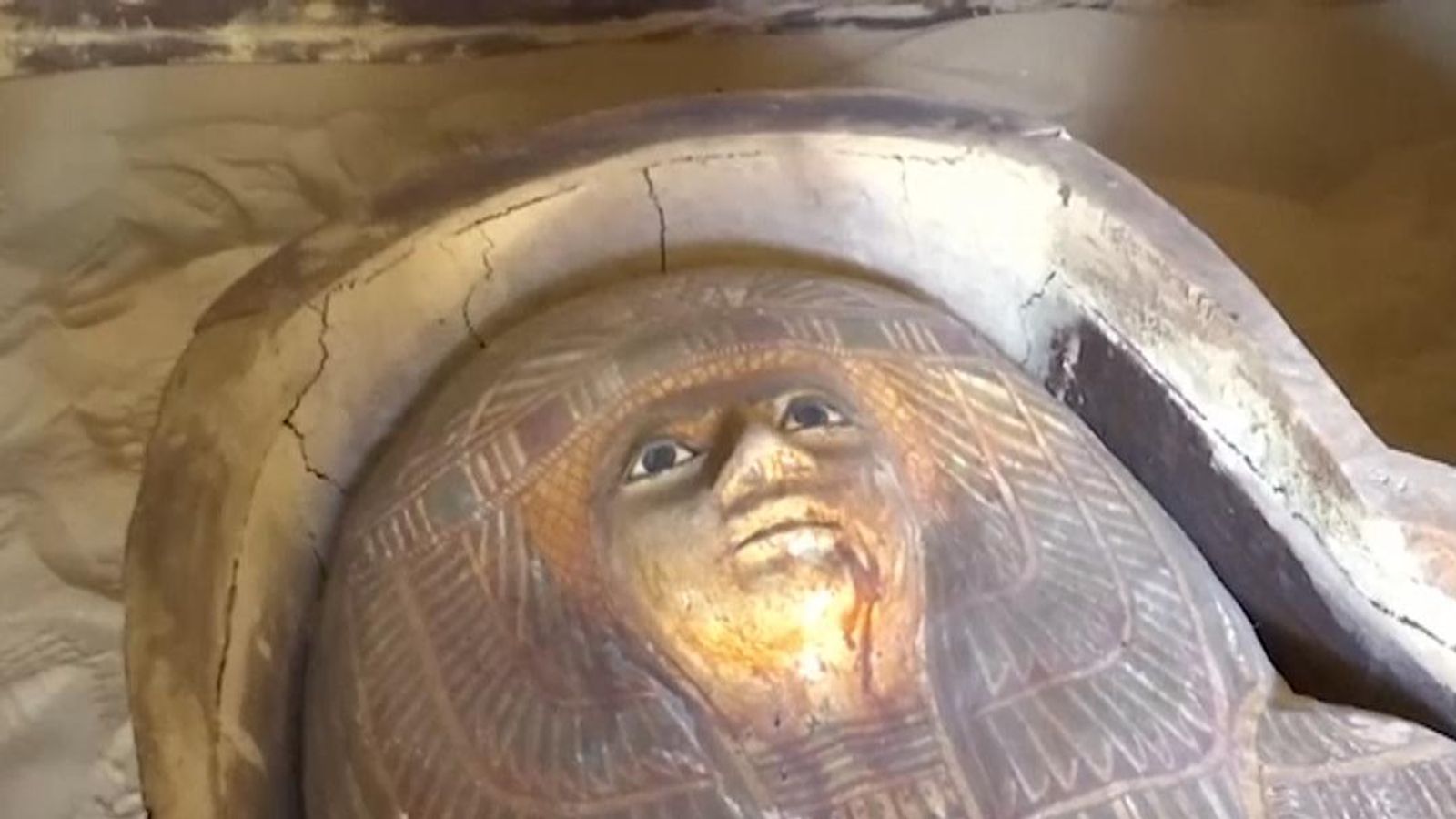 Inside the 2500yearold tomb discovered in Giza World News Sky News