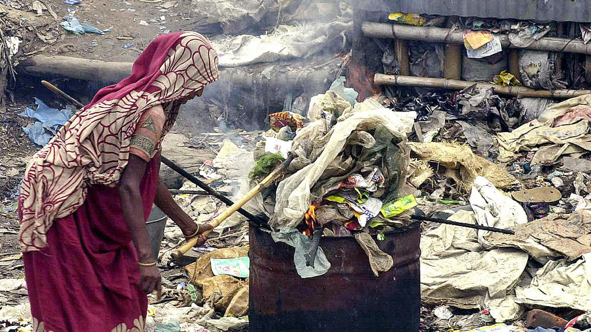 Plastic pollution 'killing one person every 30 seconds' in developing