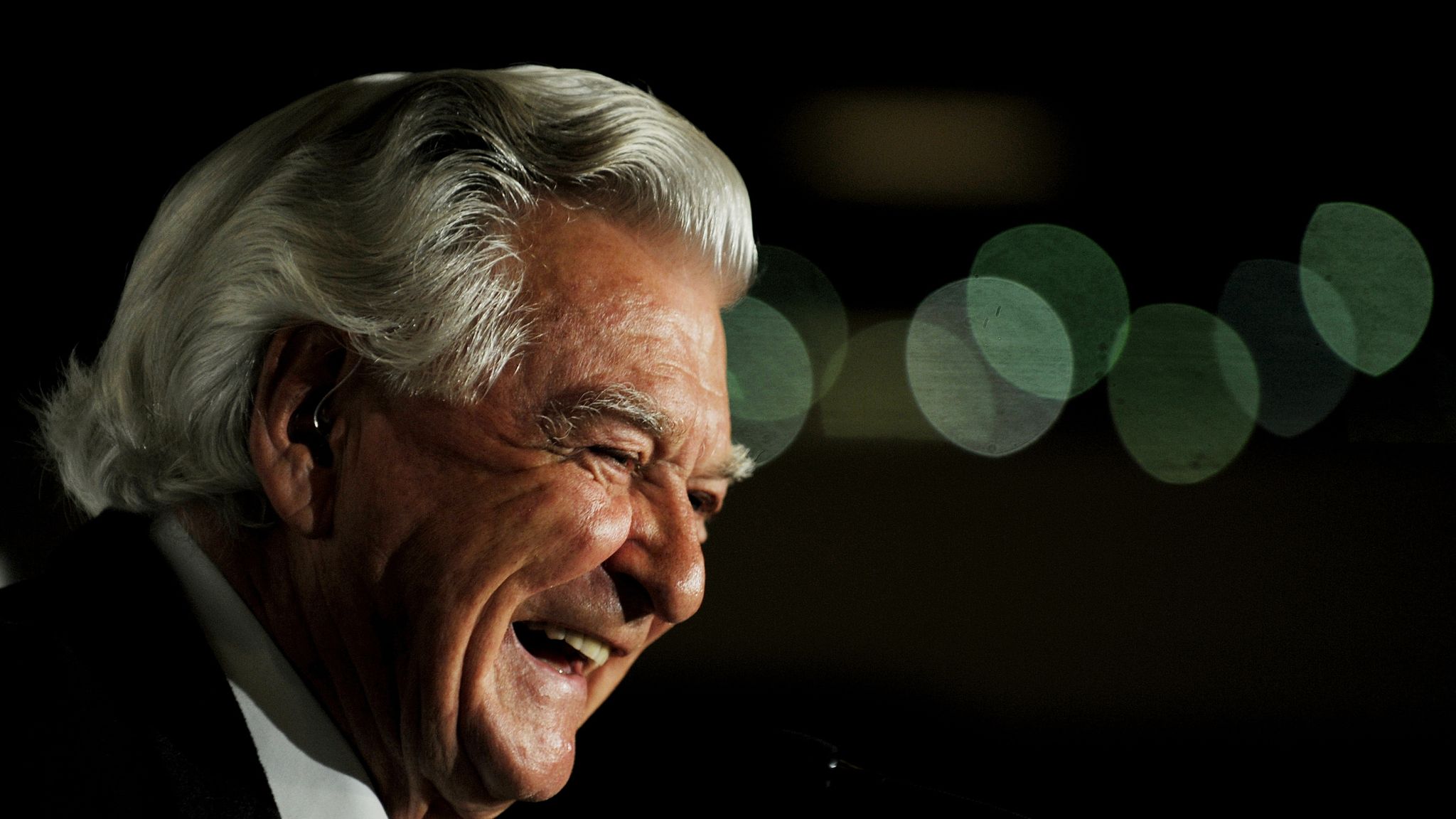 Australia's longest-serving Labor PM Bob Hawke dies | World News | Sky News