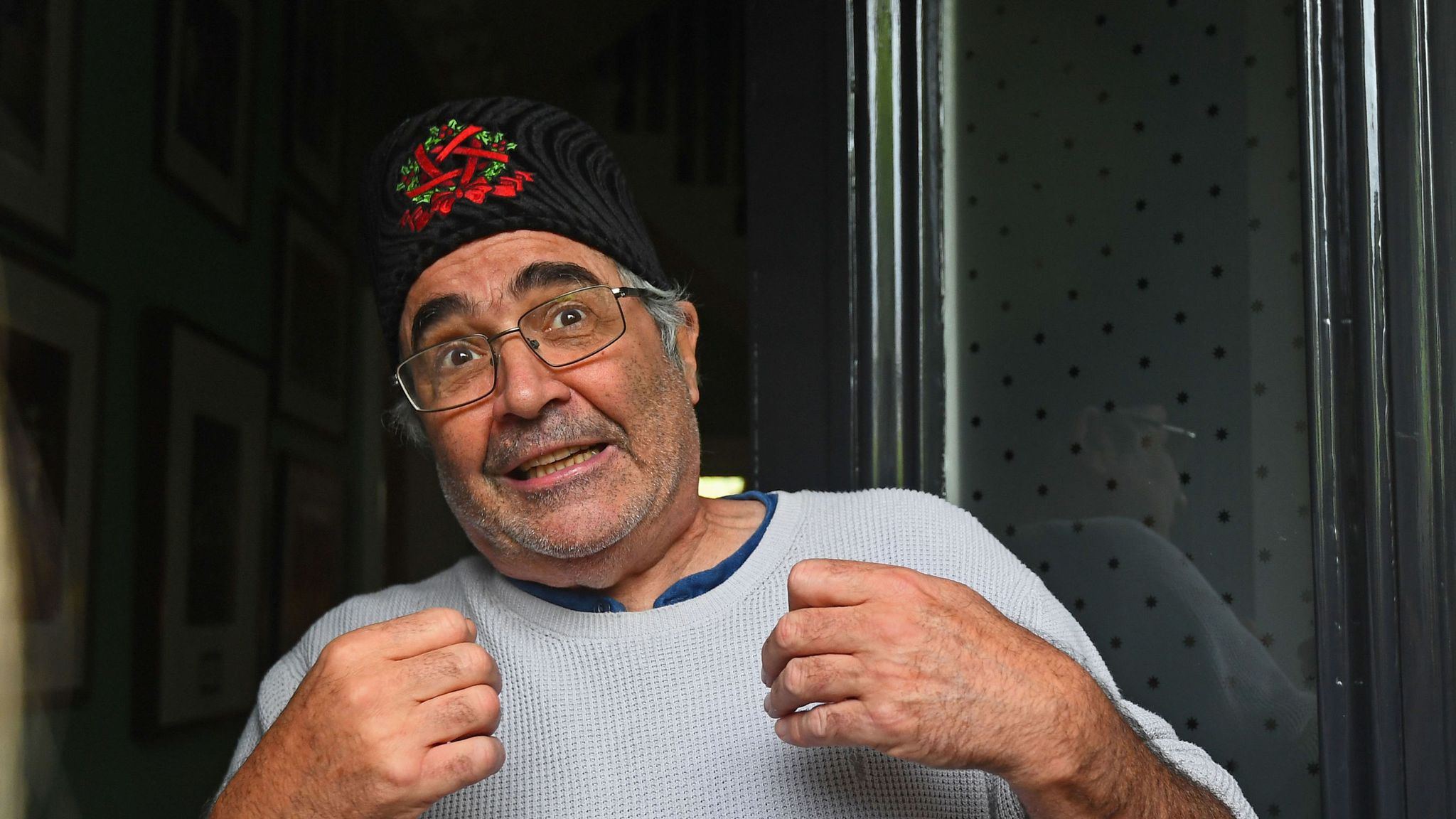 Defiant Danny Baker gets standing ovation in first show since sacking