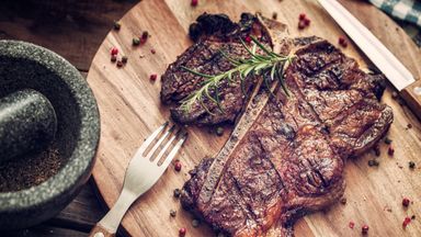 Сокращение потребления мяса поможет выполнить более раннюю углеродно-нейтральную Великобританию.