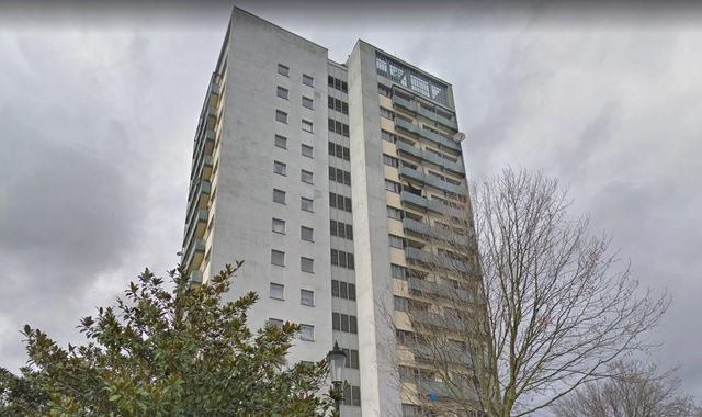 Man arrested after elderly couple found dead in Kensington flat Man arrested after elderly couple found dead in Kensington flat