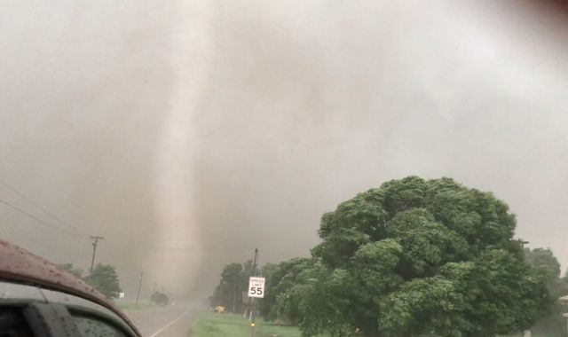 12 tornadoes threatening millions of homes in US Midwest 12 tornadoes threatening millions of homes in US Midwest
