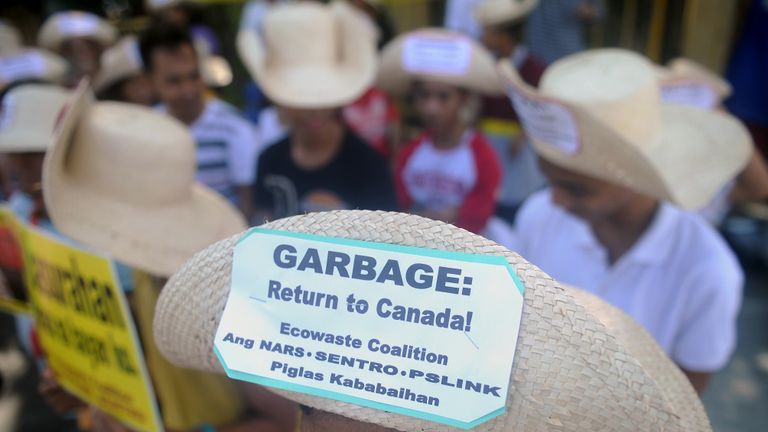 Activists rally for the return of the rubbish in 2015