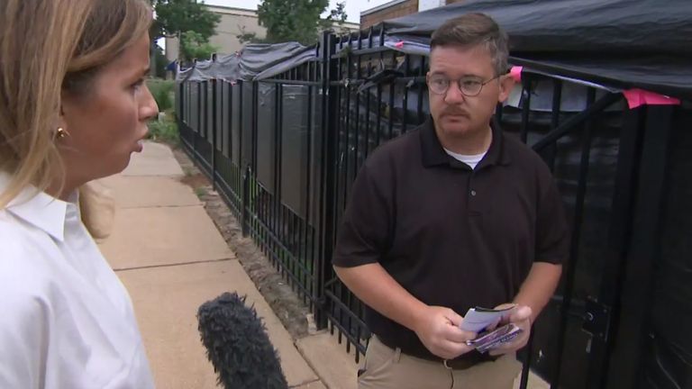 Protesters stand outside the Alabama clinic trying to persuade women not to go through with their abortions