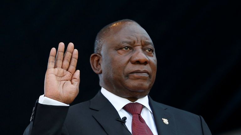 Cyril Ramaphosa takes the oath of office