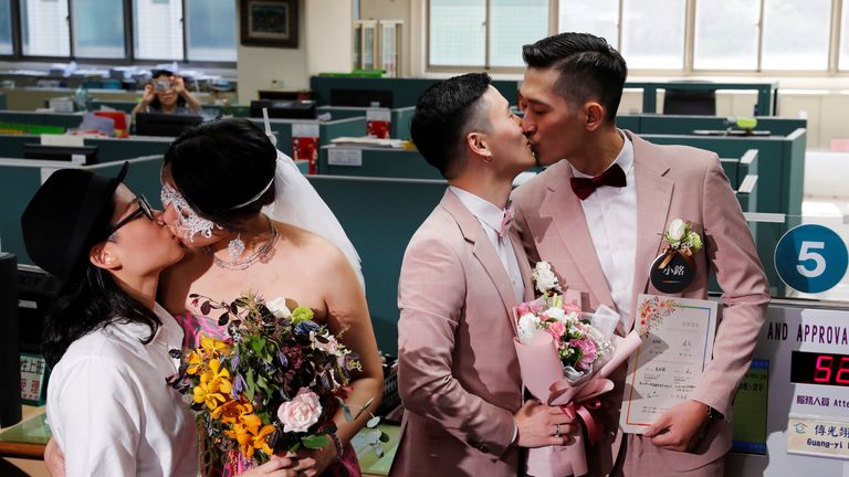 Taiwan Gay Marriage Hundreds Of Couples Tie The Knot On Historic Day World News Sky News
