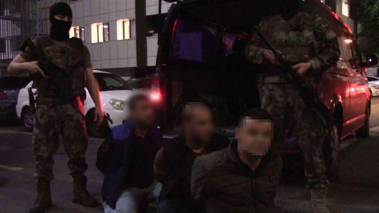 Turkish police say they have broken up Europe&#39;s biggest people smuggling ring