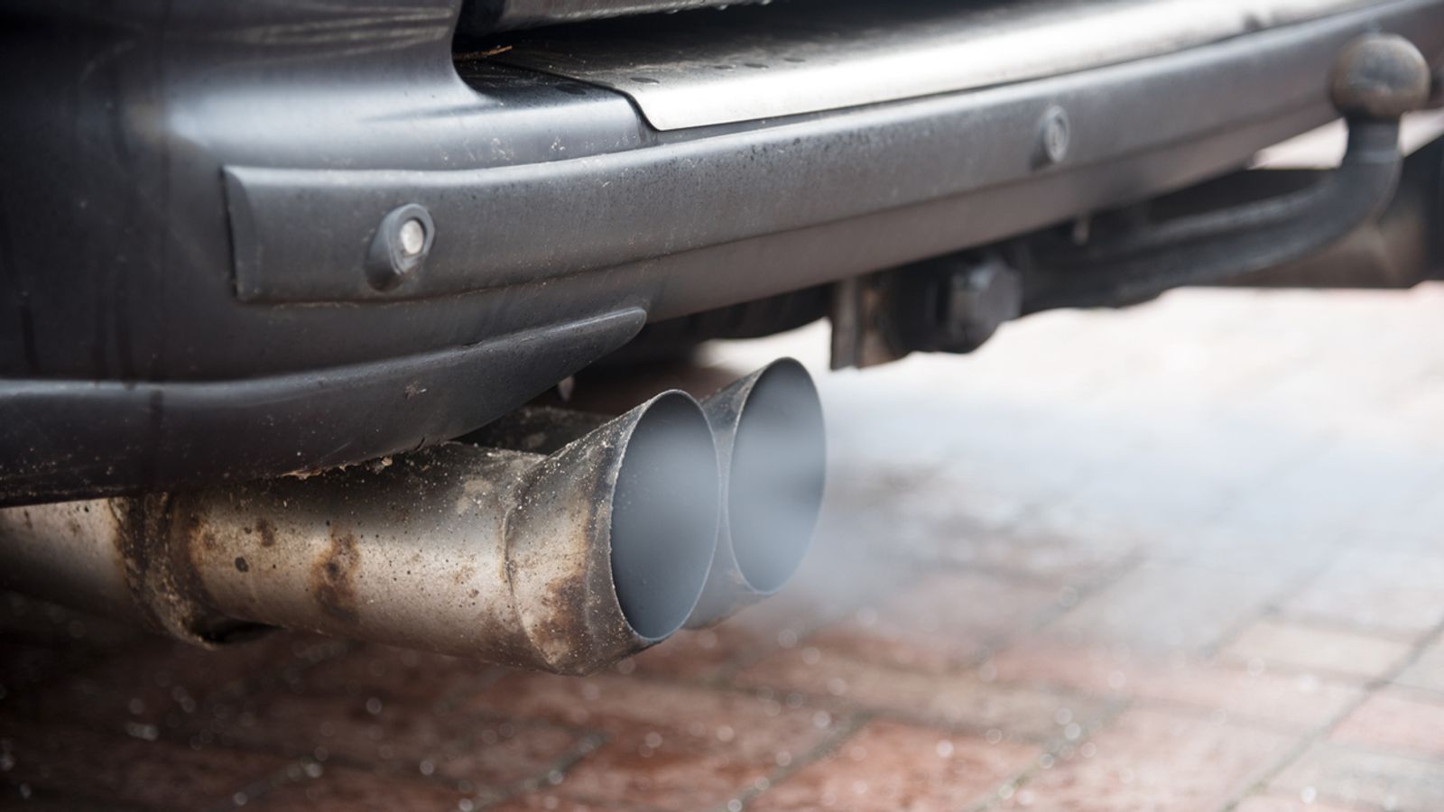 Cameras with noise detection systems to tackle motorists with loud