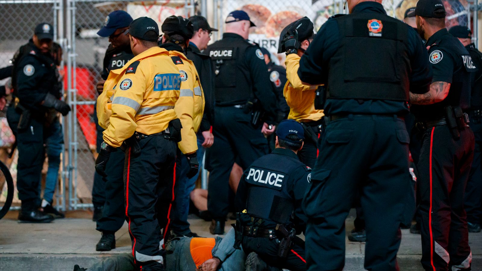 Toronto Raptors: Four injured in shooting at victory parade for NBA ...