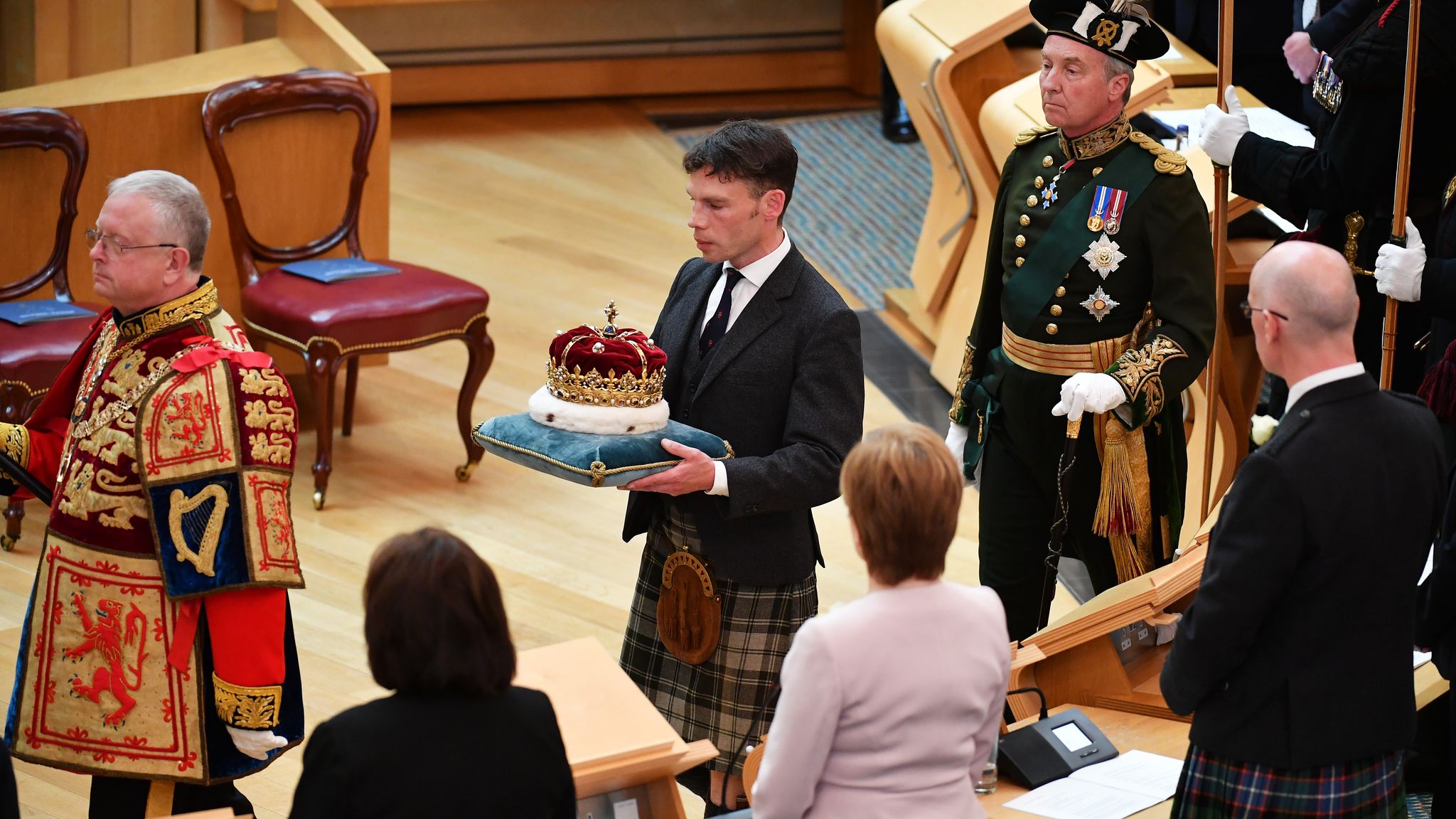 Queen joins Scottish politicians to mark 20 years of Holyrood UK News