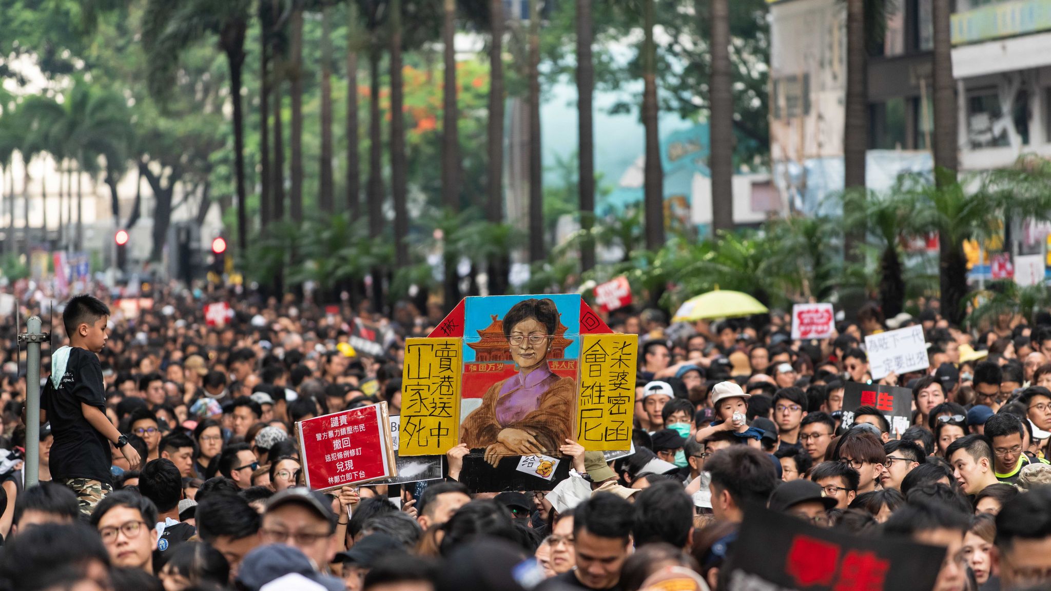 Umbrella Movement leader Joshua Wong joins Hong Kong protests after ...