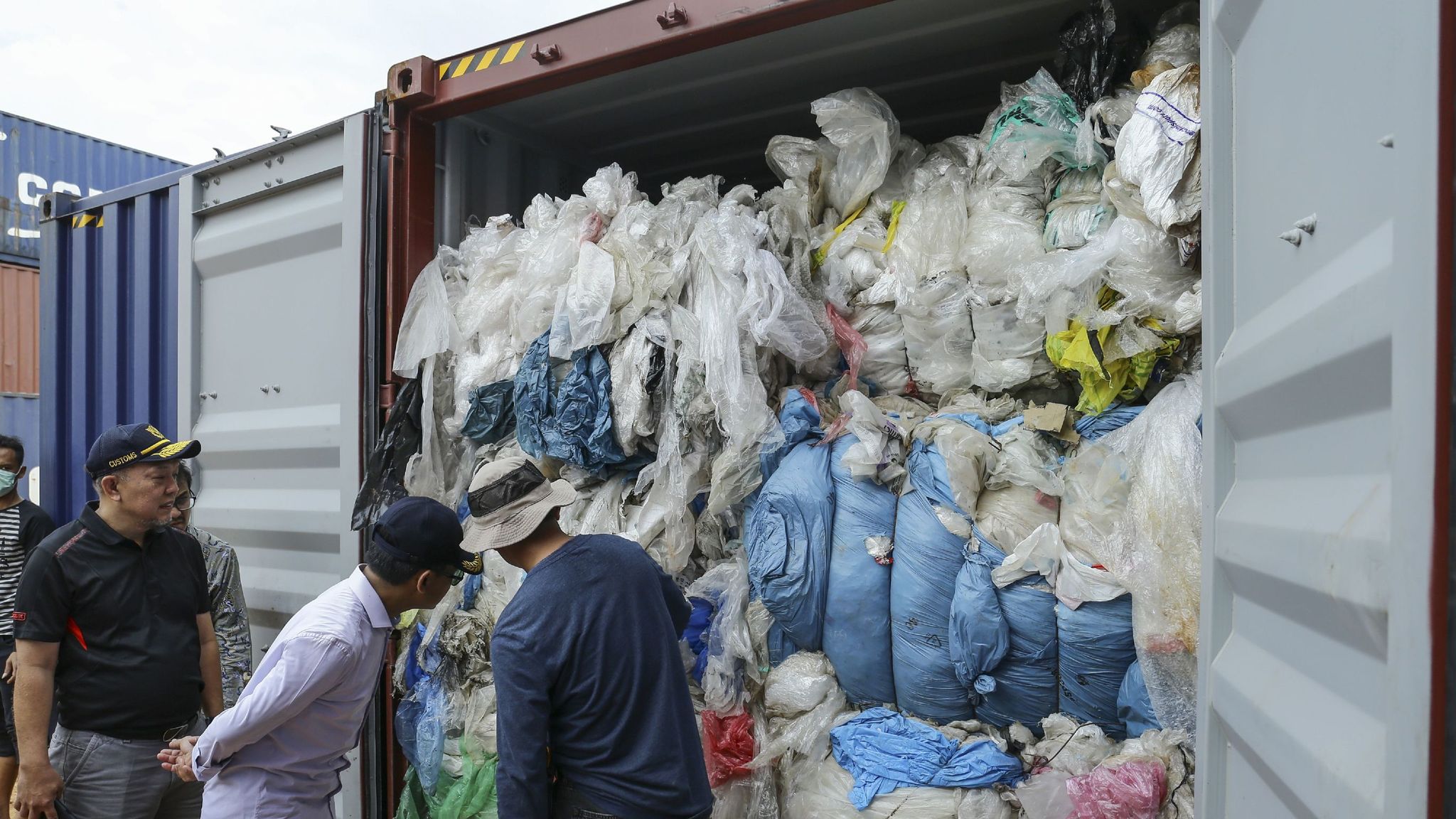 Indonesia sends back 100 tonnes of waste including plastics to US