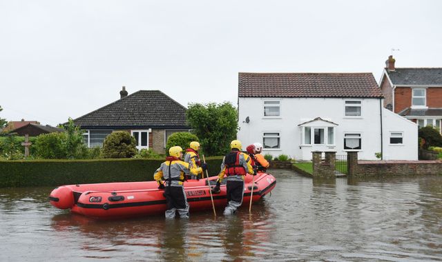 More rain forecast after 'unprecedented' flooding in Lincolnshire