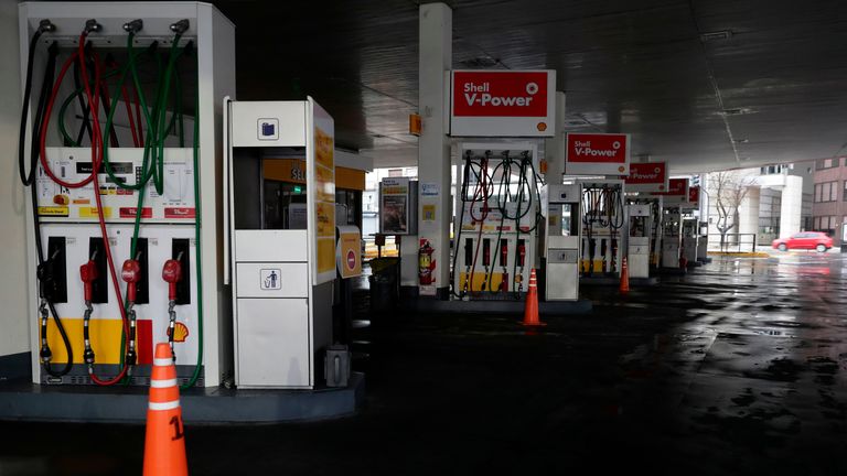 View of a closed gas station in downtown Buenos Aires on June 16, 2019 during a power cut. - A massive outage blacked out Argentina and Uruguay Sunday, leaving both South American countries without electricity, power companies said. (Photo by ALEJANDRO PAGNI / AFP)        (Photo credit should read ALEJANDRO PAGNI/AFP/Getty Images)