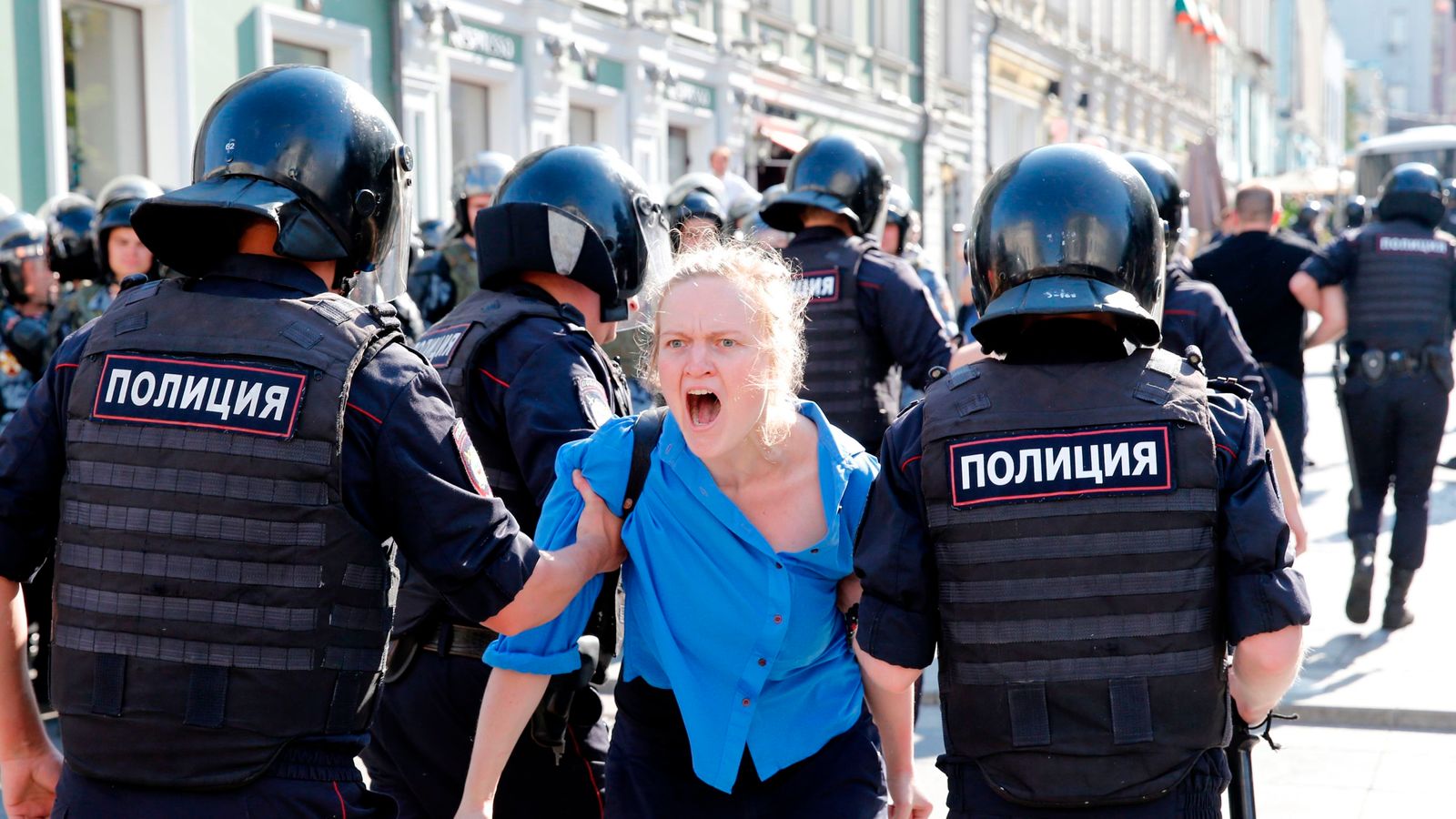 Can Vladimir Putin Snuff Out Russias Summer Of Protest World News