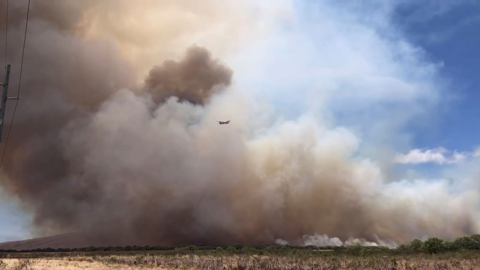 Hawaii State of emergency on Maui island as thousands flee wildfires