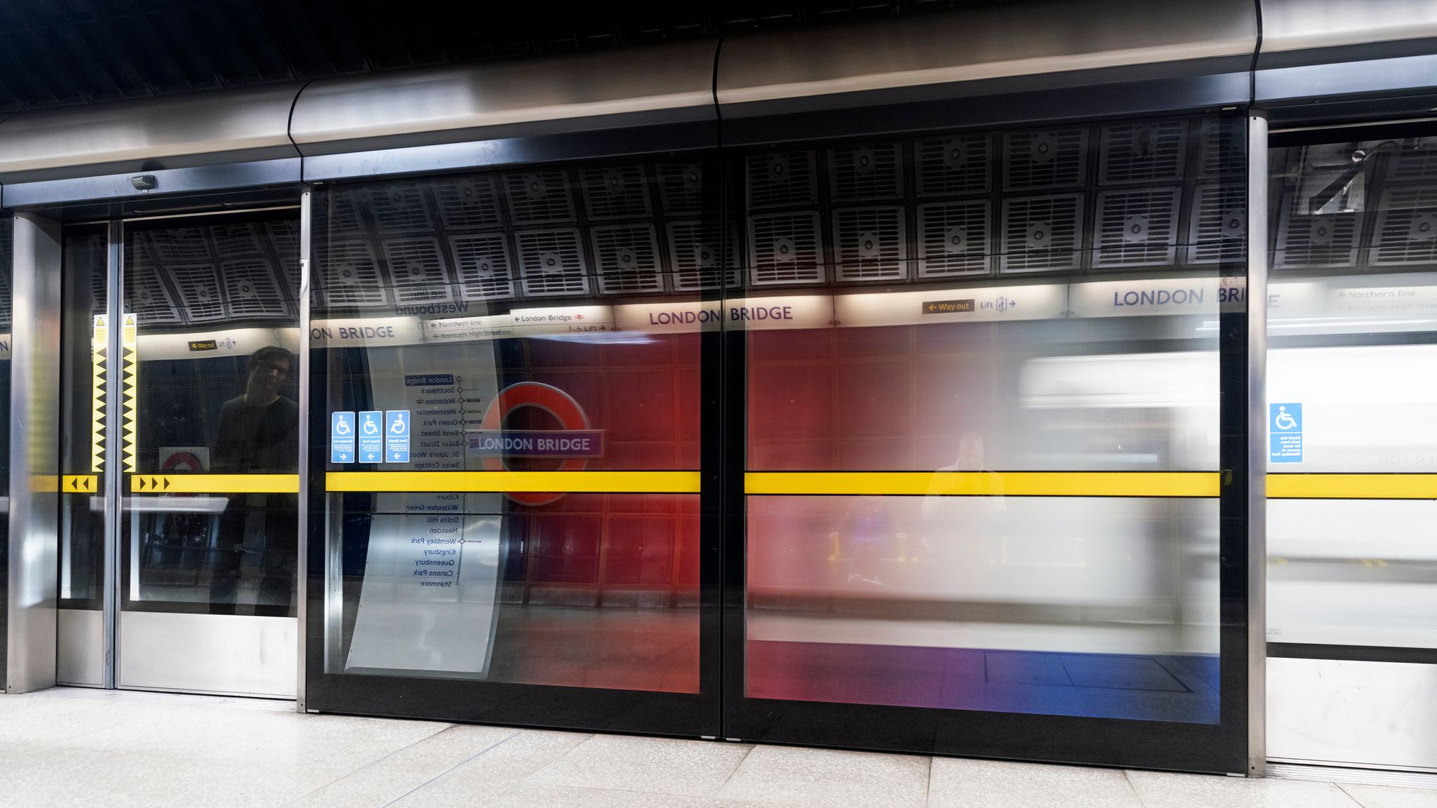 London Underground passengers to get full 4G coverage by mid-2020s | UK ...