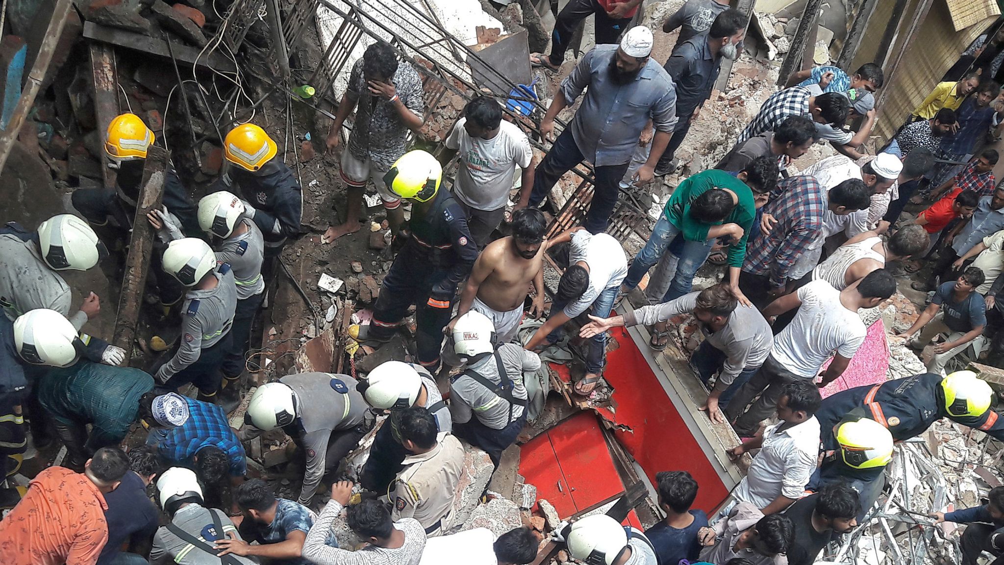Two Dead, Many Feared Trapped After 4-Storey Building 