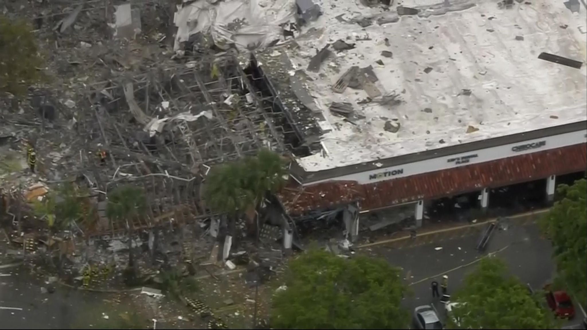 Florida explosion At least 21 people injured in huge blast at shopping