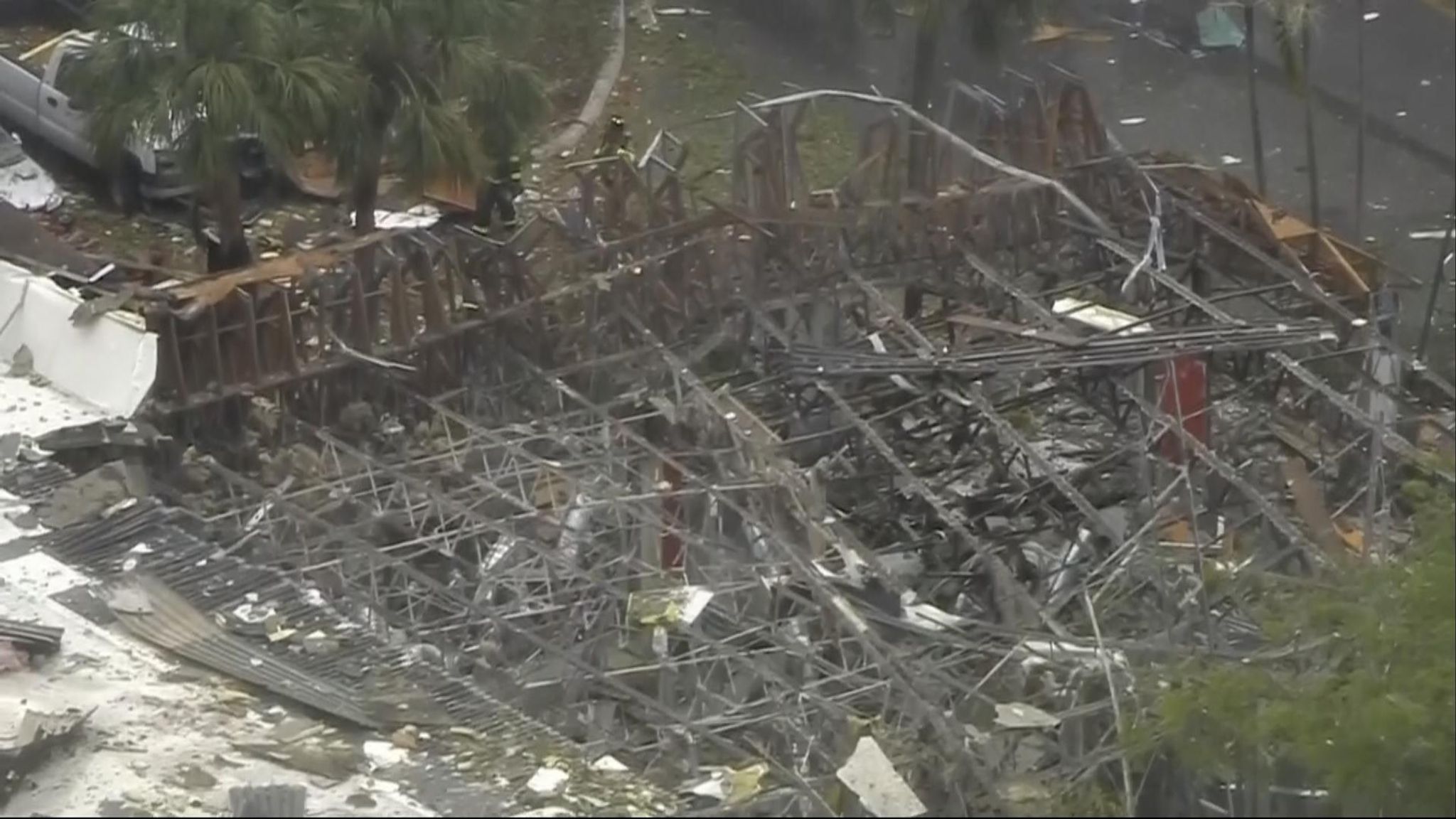 Florida explosion At least 21 people injured in huge blast at shopping
