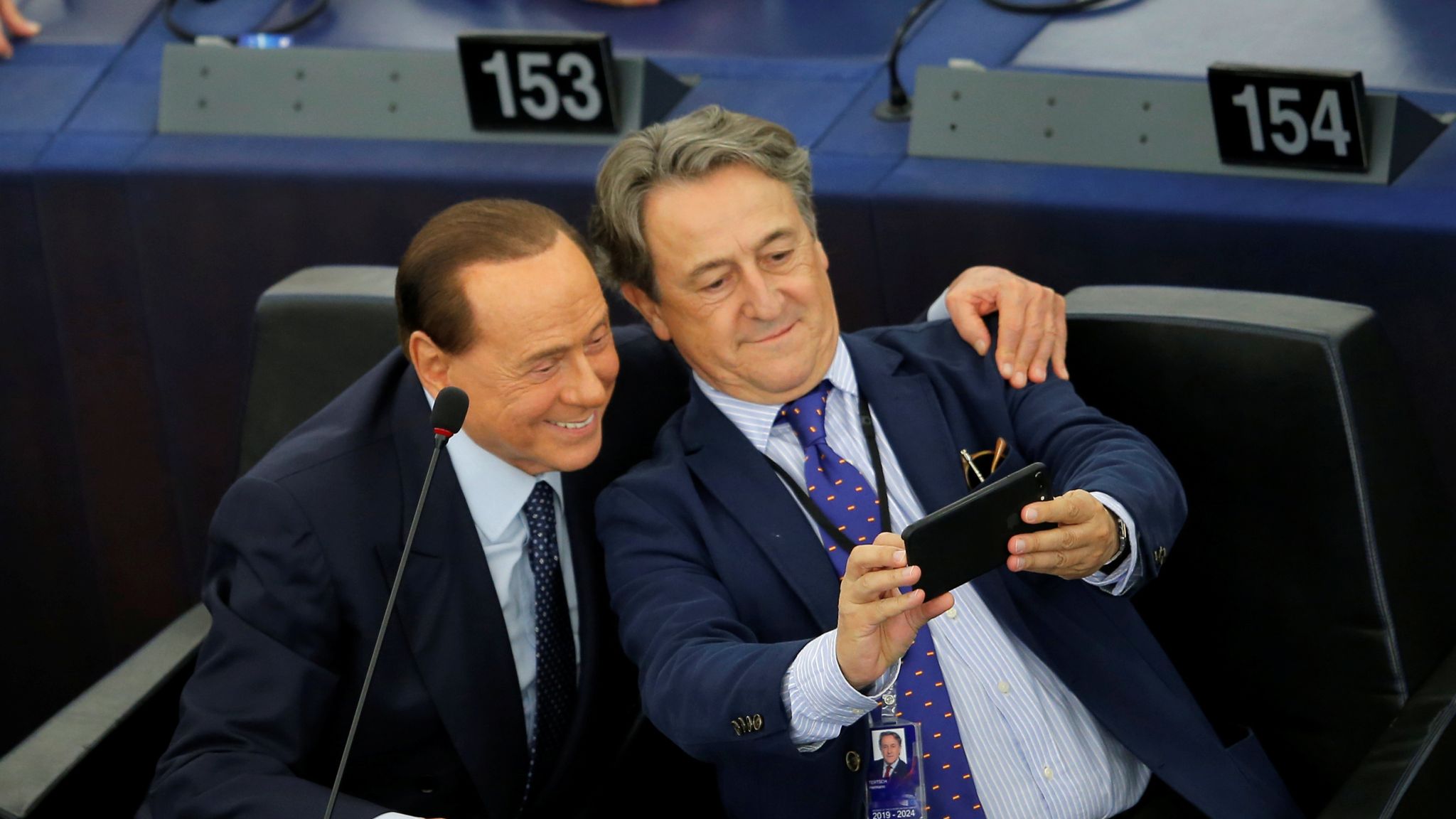 Brexit Party Meps Turn Their Backs On Eus Ode To Joy Anthem In