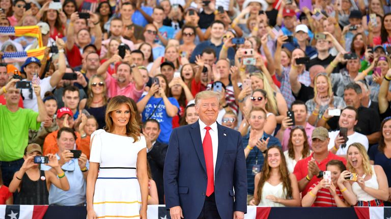 US President Donald Trump (R) and US First Lady Melania Trump arrive for the "Salute to America" Fourth of July event at the Lincoln Memorial in Washington, DC, July 4, 2019. (Photo by MANDEL NGAN / AFP)        (Photo credit should read MANDEL NGAN/AFP/Getty Images)