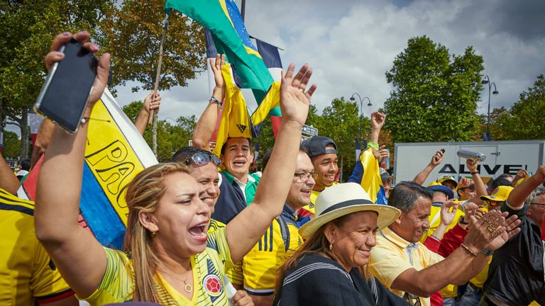 Colombians were partying on the Champs Elysees hours before the riders&#39; arrival
