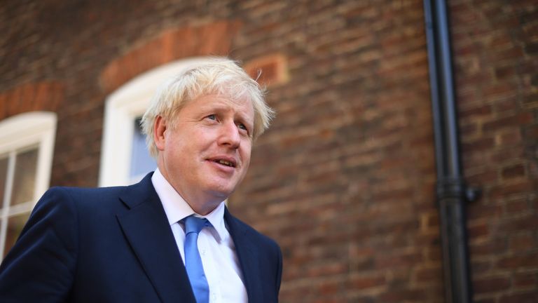 Résultat de recherche d'images pour "boris johnson is happy"