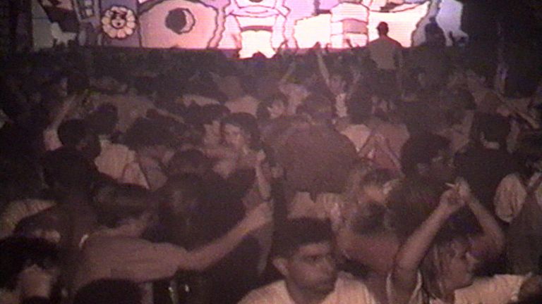 Bad pubs, no Twitter and Ibiza: The making of the Second Summer Of Love ...