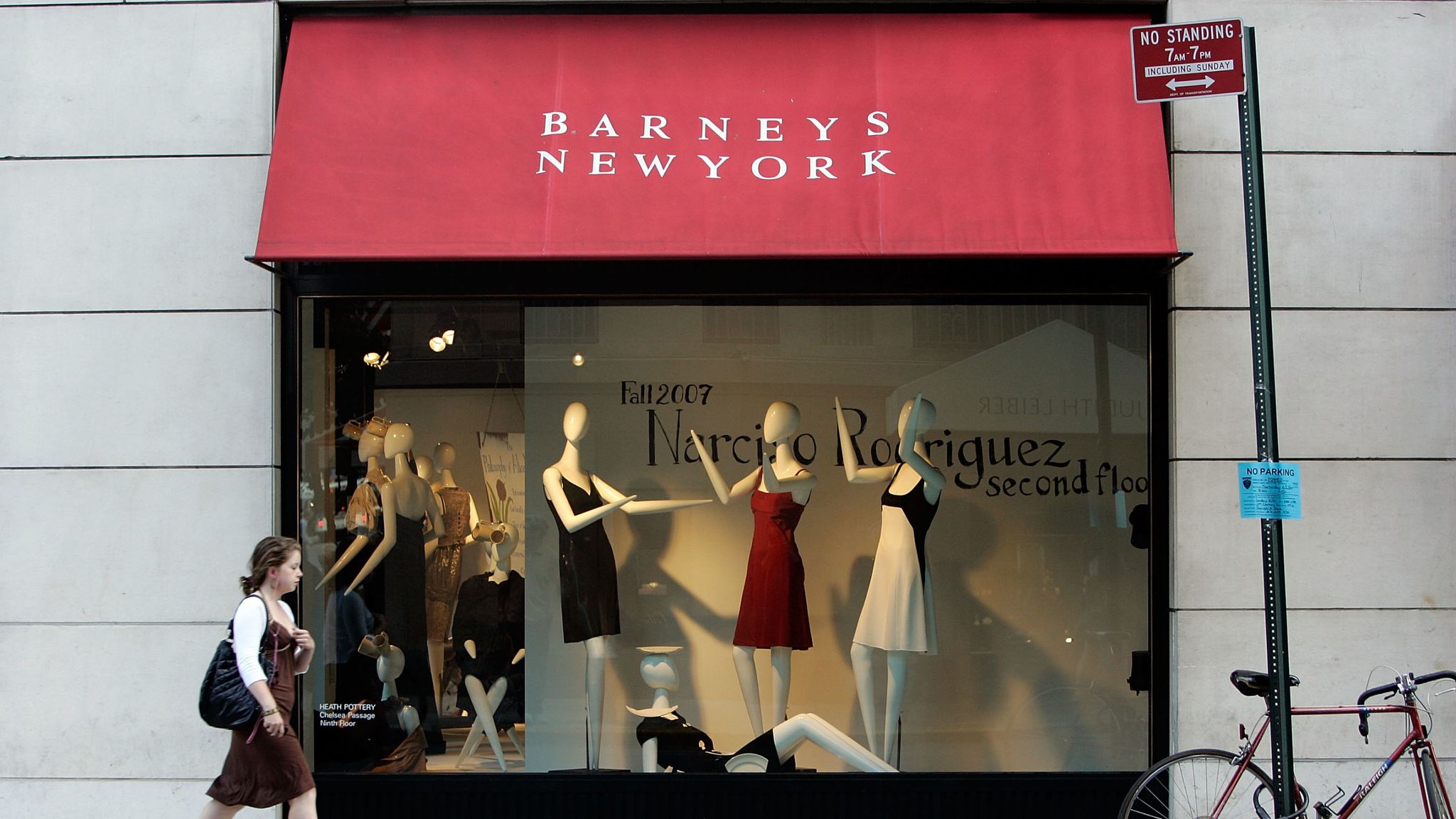Luxury retailer Barneys New York files for bankruptcy | Business News | Sky News
