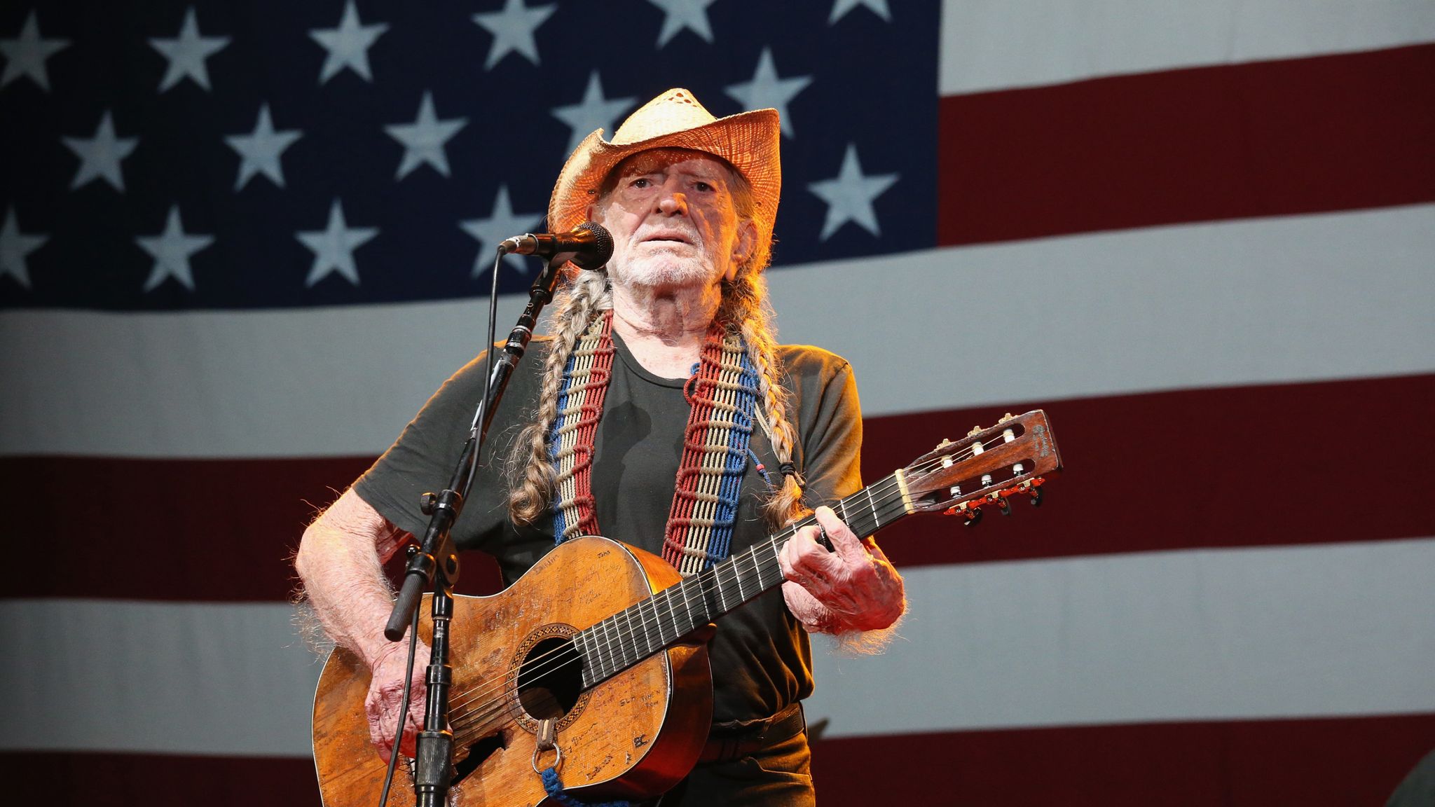 Willie Nelson Country music star cancels tour due to 'breathing