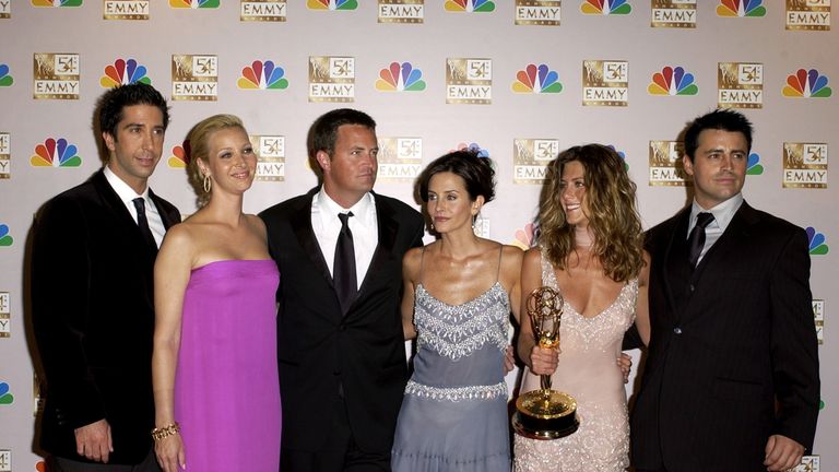 L-R: Friends cast - David Schwimmer (Ross), Lisa Kudrow (Phoebe), Matthew Perry (Chandler), Courteney Cox (Monica), Jennifer Aniston (Rachel) and Matt LeBlanc (Joey) 