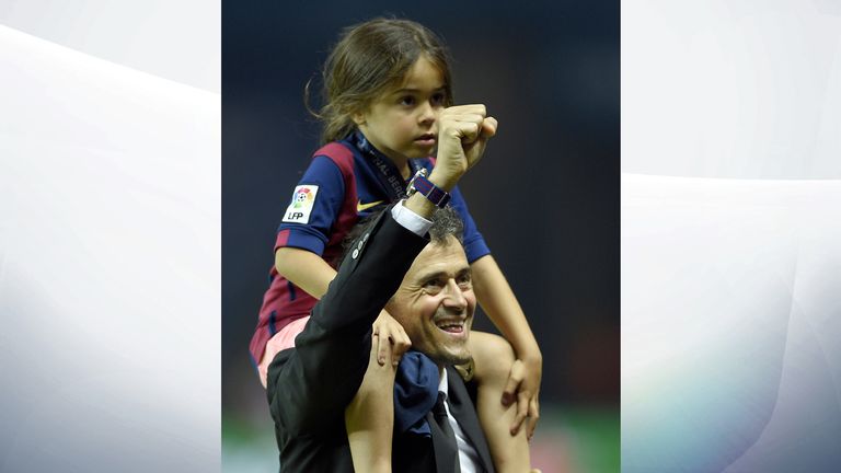 Luis Enrique and his daughter Xana celebrating Barcelona&#39;s 2015 Champions League final 