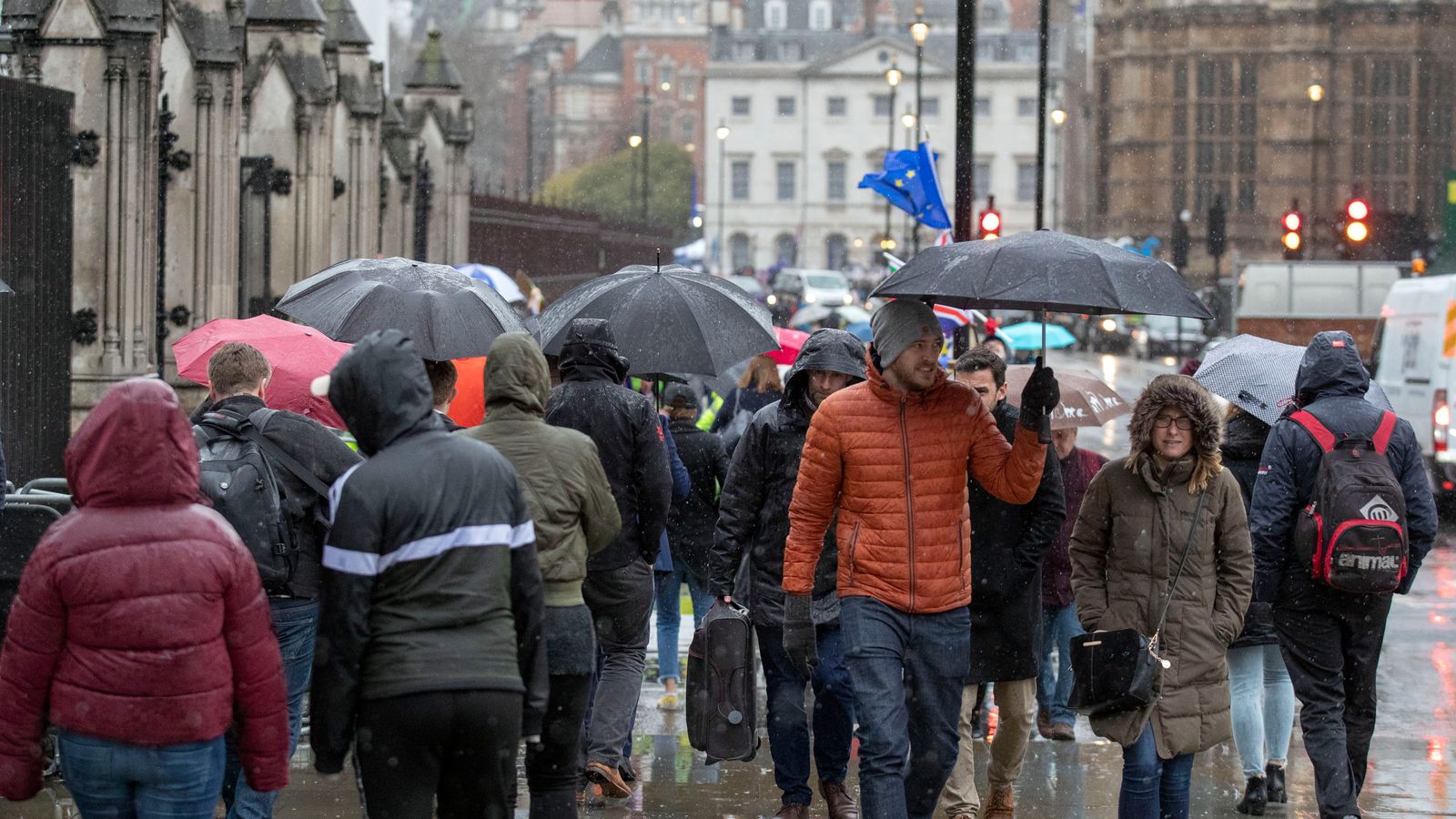 UK Weather Warning Issued As Heavy Rain And Storms Set To Batter Parts ...