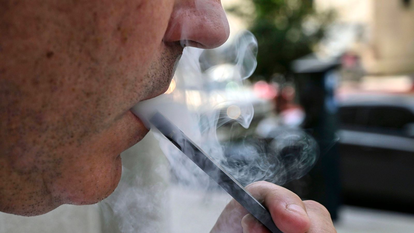 Vaping in the UK continues to grow as fears about safety increase