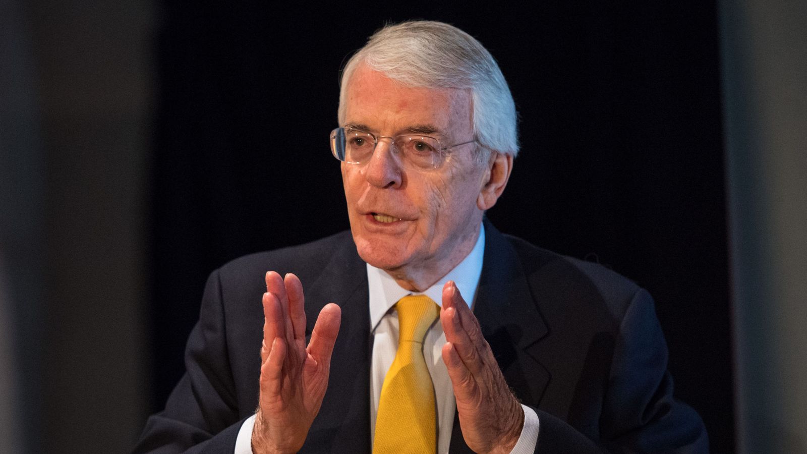 John major. Джон Мейджор. Джон Мейджор политика. Мэйджор Джон английский государственный и политический деятель. Джон Мейджор Британия не Великая.