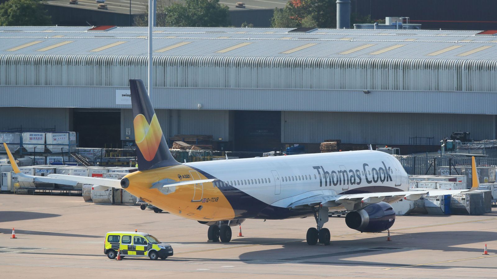 Thomas Cook trustees plot &#163;850m pensions deal with Aviva