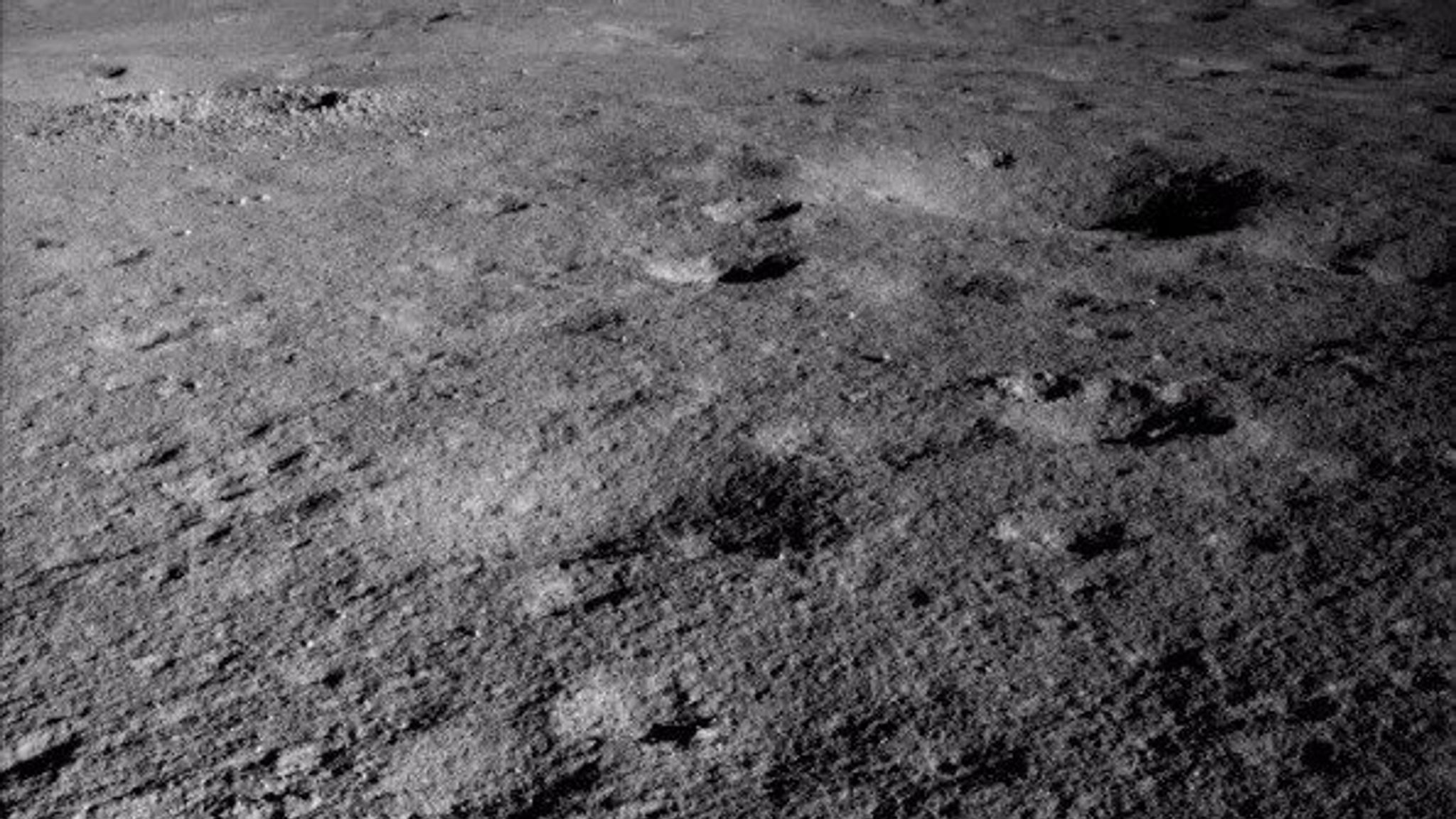 Изображение обратной стороны луны. Юйту-2. Снимки обратной стороны Луны. Снимки темной стороны Луны. Обратная сторона Луны фото.