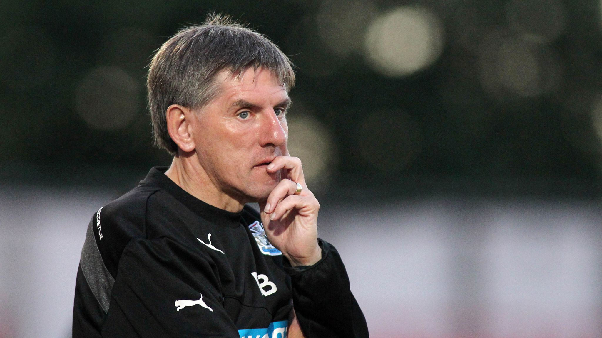 Peter Beardsley gets football ban after 'obviously racist' comments ...