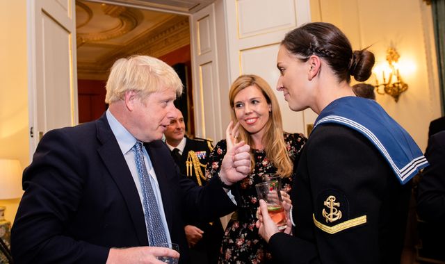 PM to meet military chiefs on unofficial campaign trail